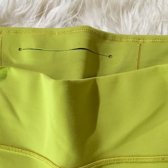 Lululemon in movement tight 6 golden lime - Picture 4 of 6
